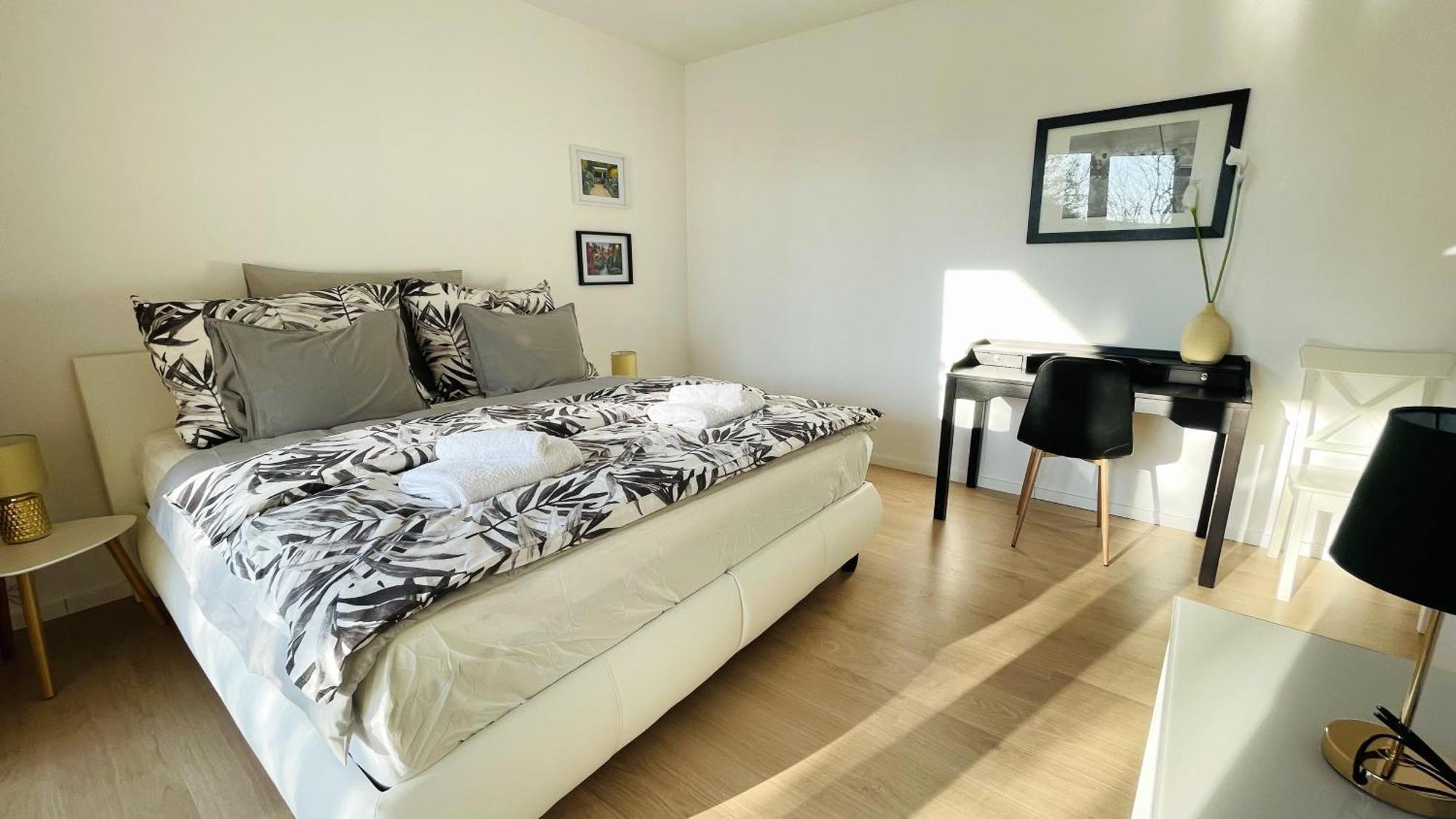 House Flow, 3 Room, Free 2 Parking Bratislava Exteriör bild
