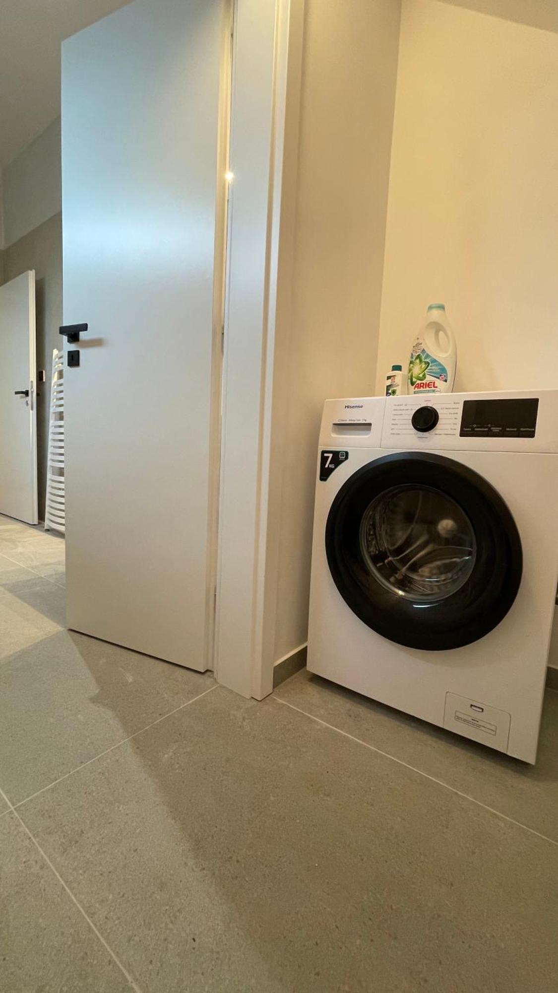 House Flow, 3 Room, Free 2 Parking Bratislava Exteriör bild