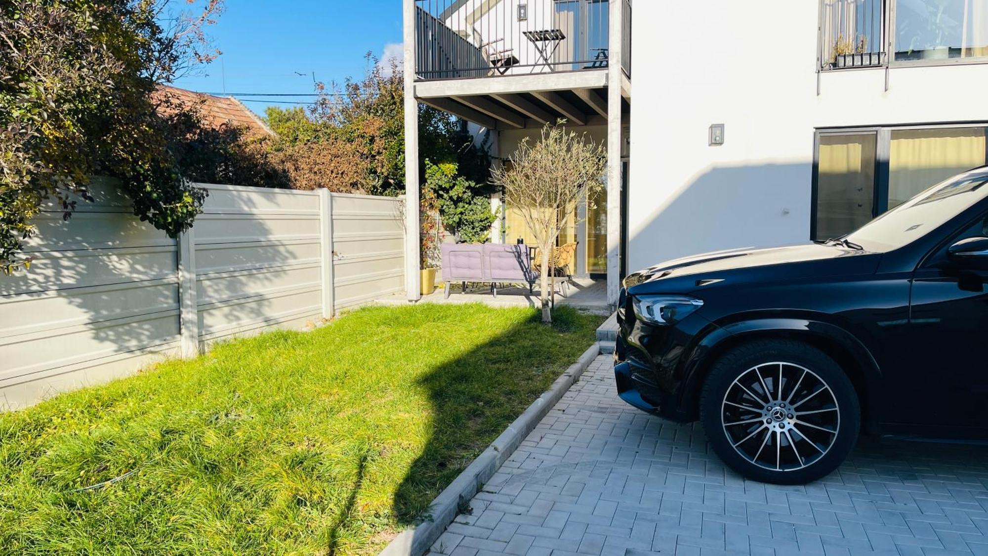 House Flow, 3 Room, Free 2 Parking Bratislava Exteriör bild