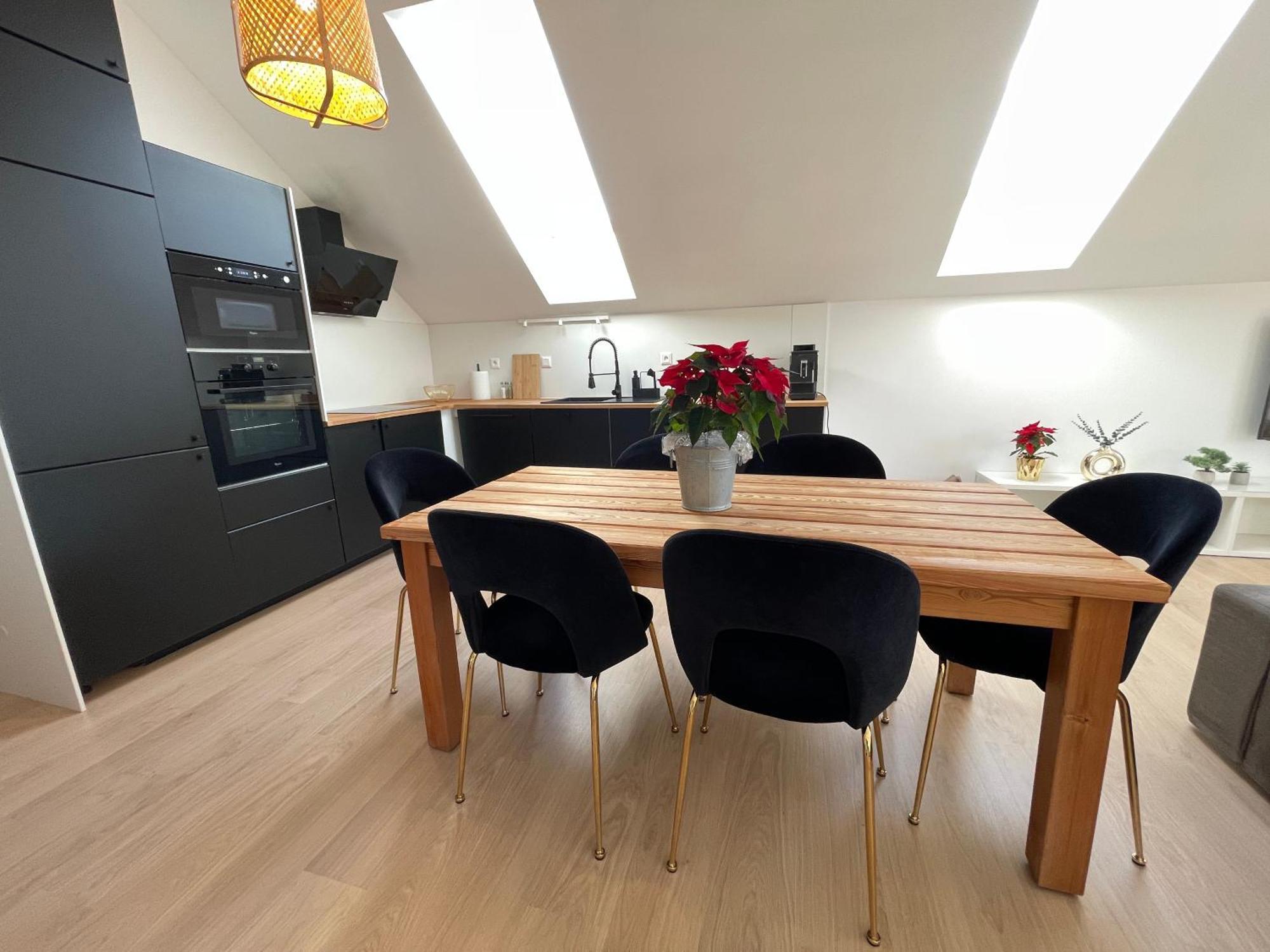 House Flow, 3 Room, Free 2 Parking Bratislava Exteriör bild