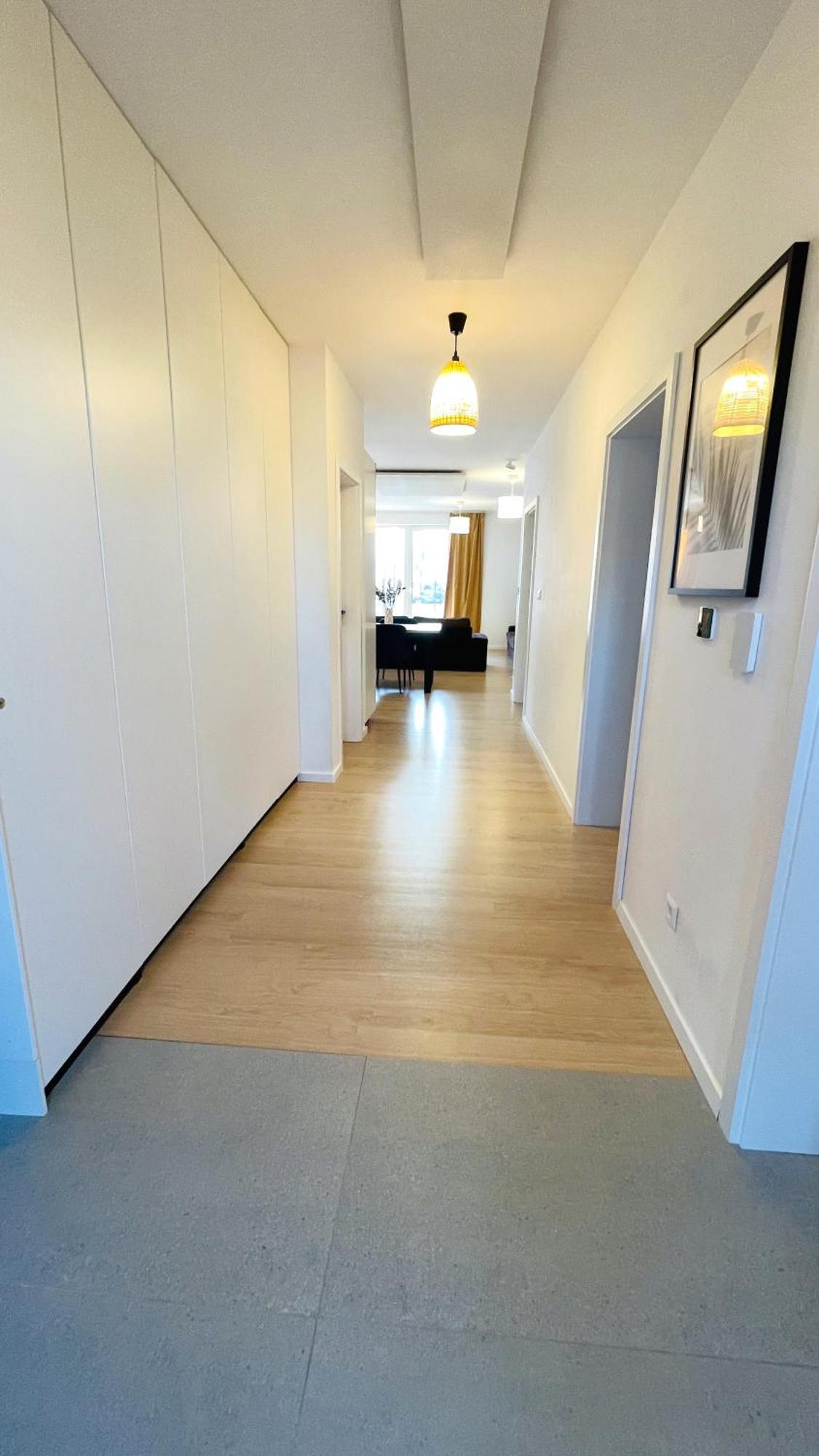 House Flow, 3 Room, Free 2 Parking Bratislava Exteriör bild