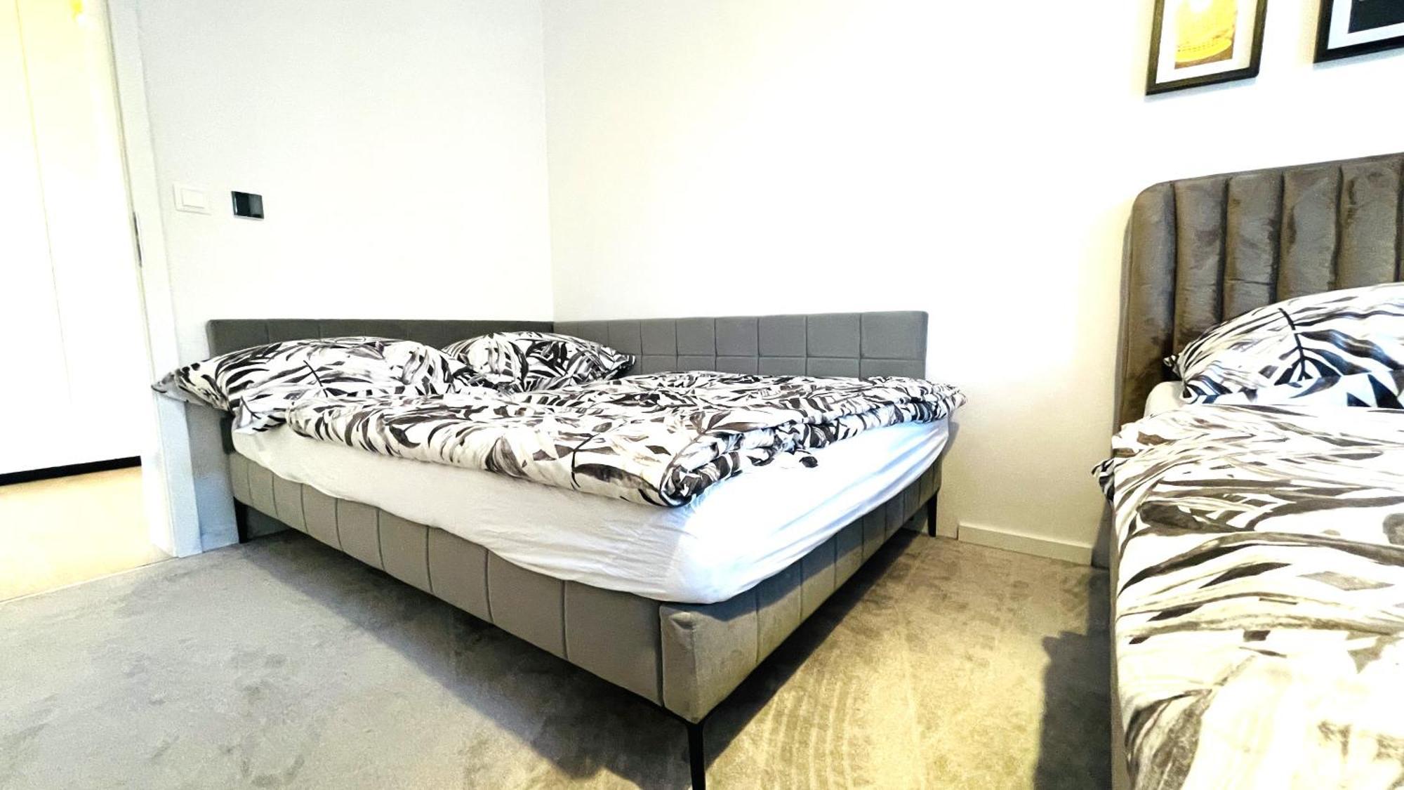 House Flow, 3 Room, Free 2 Parking Bratislava Exteriör bild